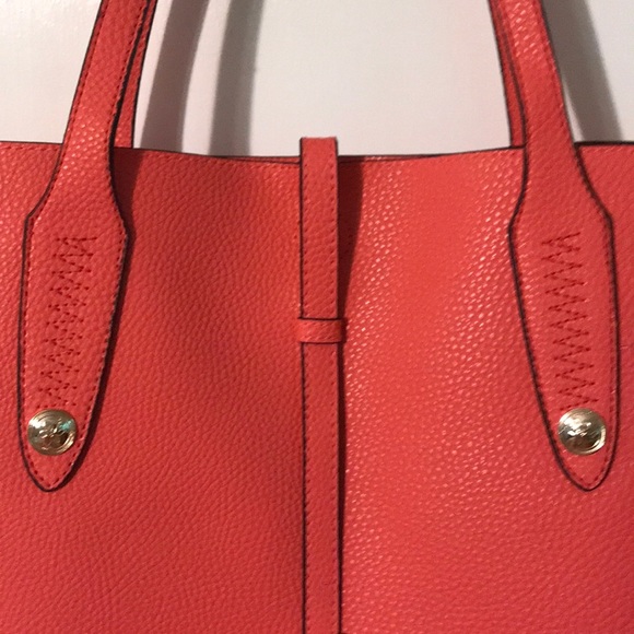 Libby Edelman Beautiful Tote - Picture 2 of 8